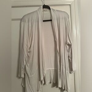Larace white thin cardigan